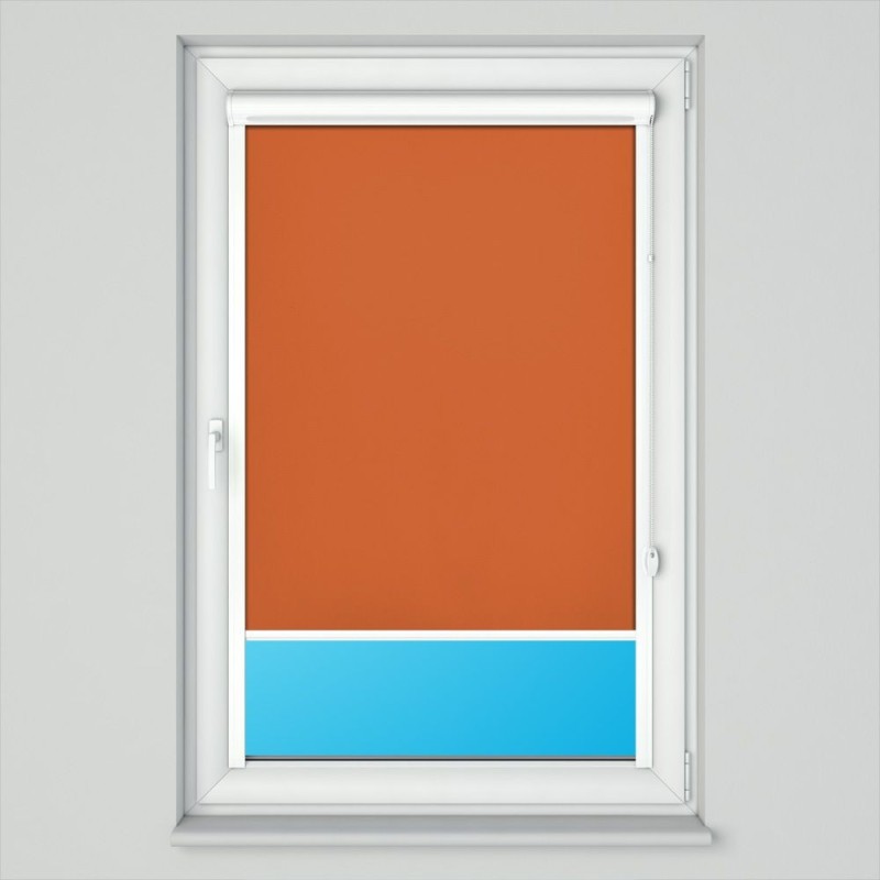 Roleta w kasecie płaskiej z tkaniną zaciemniającą w odcieniu czerwieni