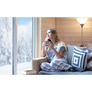 Jak efektywnie wietrzyć mieszkanie zimą?